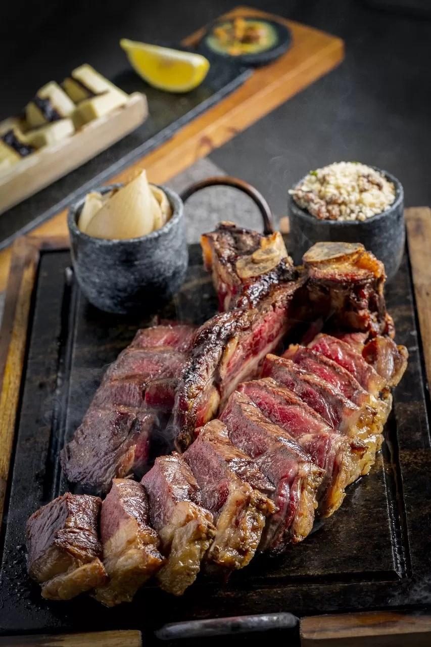 Urus Brazilian Steakhouse | A melhor experiência em carnes nobres foto 2